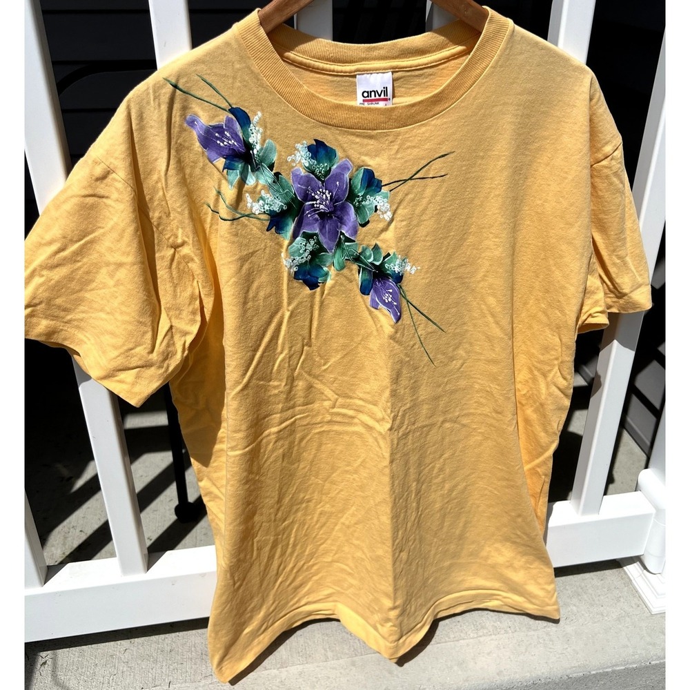 VTG Anvil Made in USA Large Single Stitch Floral signed Light Orange